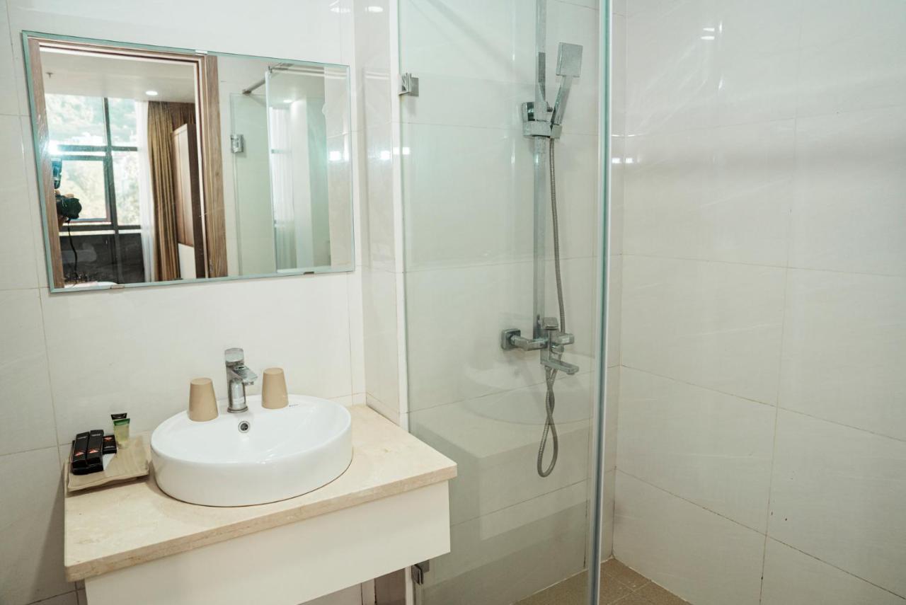 كات با Hong Quang Hotel المظهر الخارجي الصورة